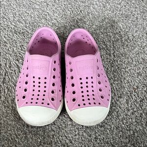 Toddler Natives size C6.